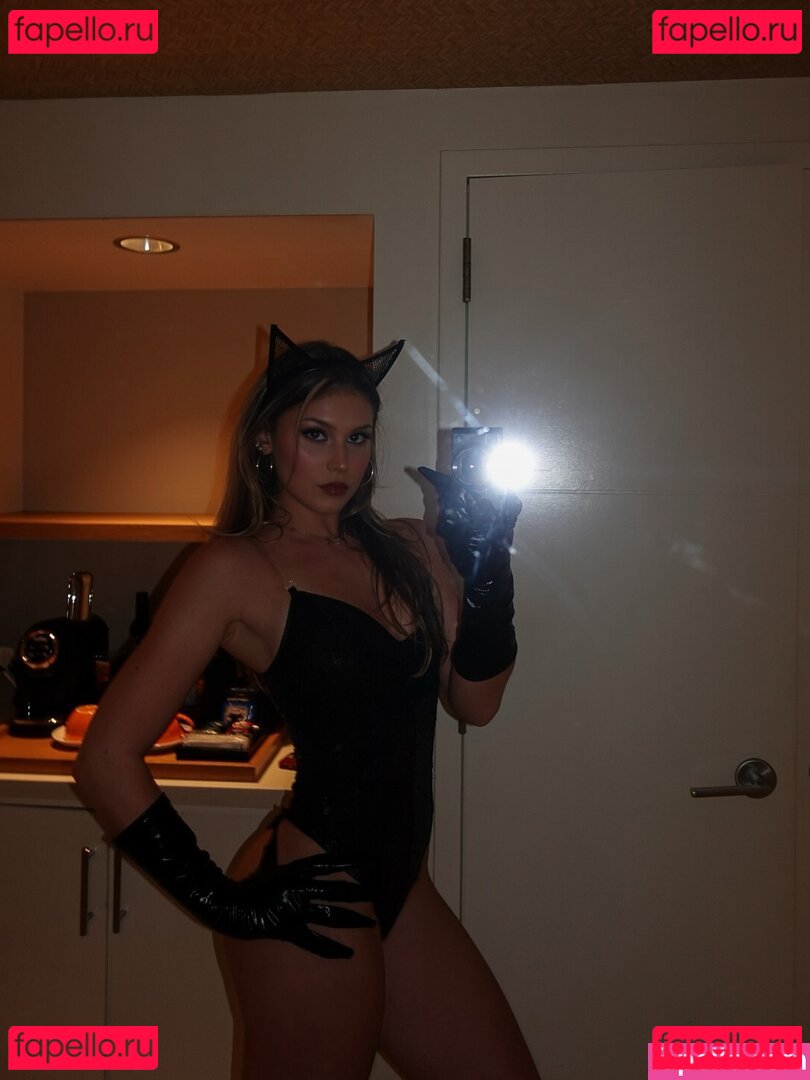 Bridget Cooper Nude Onlyfans Photo 13