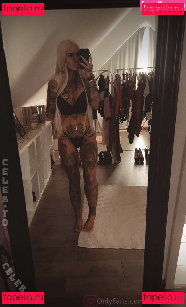 Celine Zahn Nude Onlyfans Photo 3