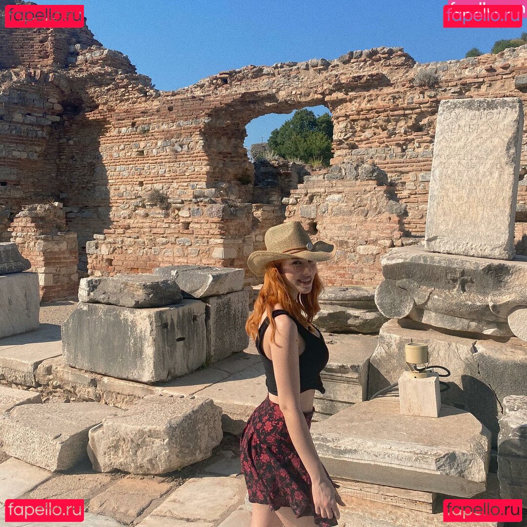 Aysennyuksel Nude Onlyfans Photo 26