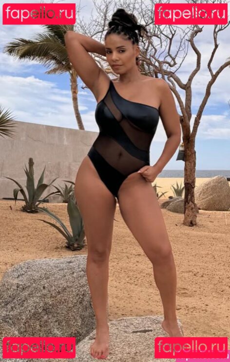 Sanaa Lathan Nude Onlyfans Photo 20
