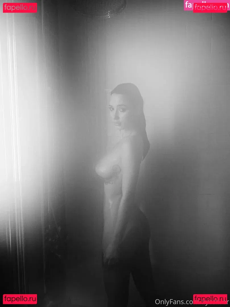 Liyasilver Onlyfans Photo Gallery 