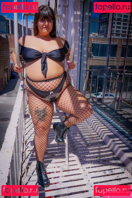 Leila Lewis Nude Onlyfans Photo 11