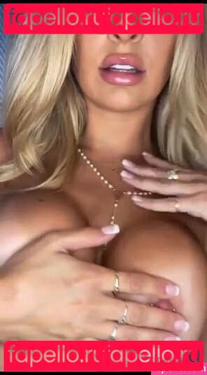tonileza Nude Onlyfans Photo 39