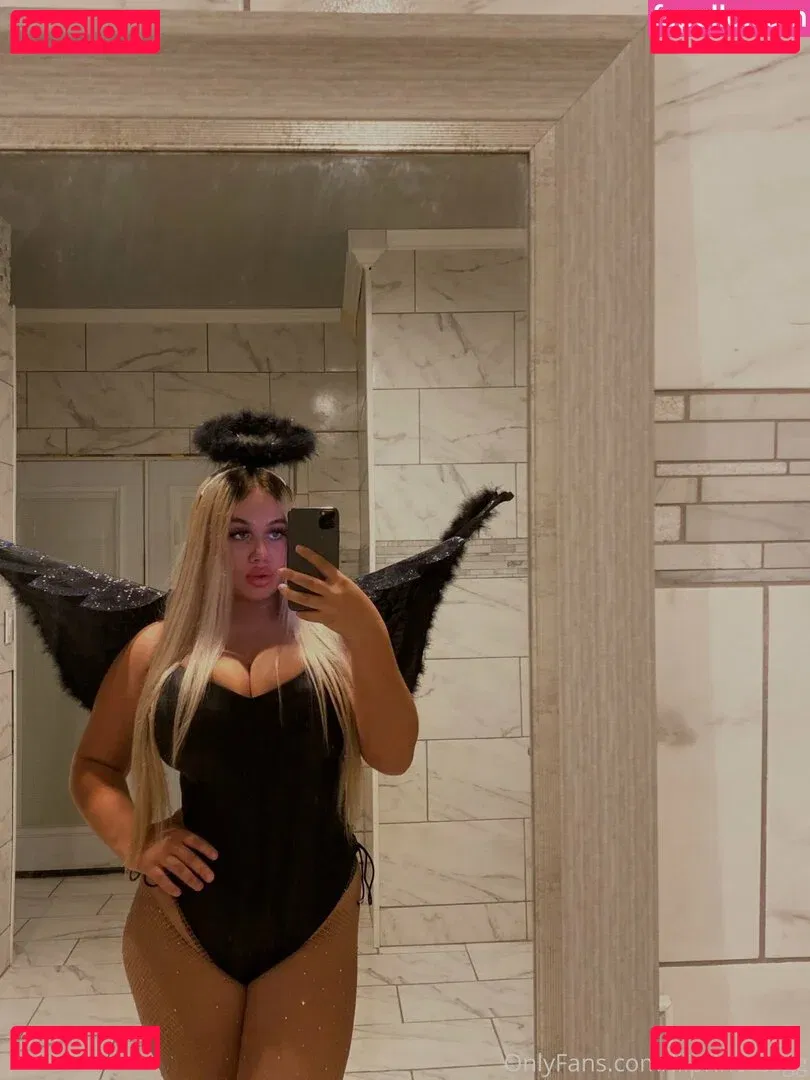 Gianna Malave Onlyfans Photo Gallery 