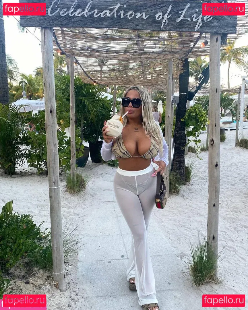 Gianna Malave Onlyfans Photo Gallery 