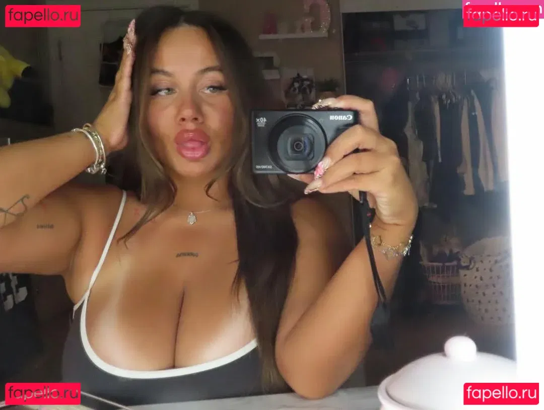 Gianna Malave Onlyfans Photo Gallery 