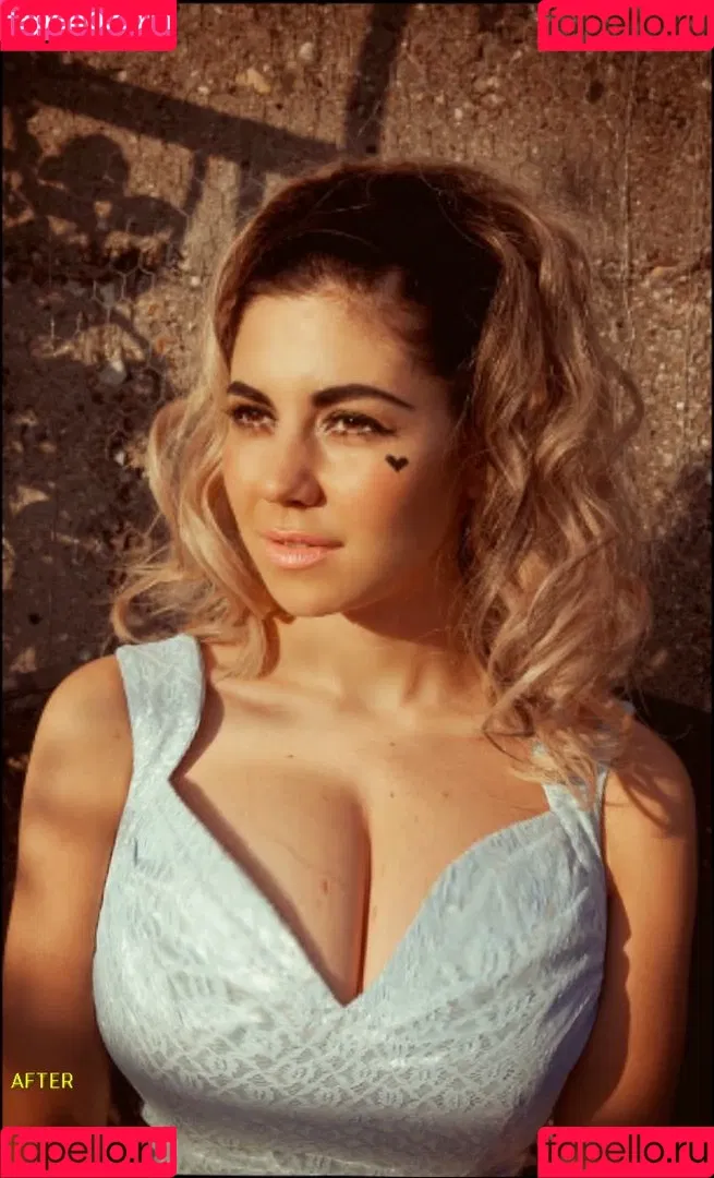 Marina Diamandis Onlyfans Photo Gallery 