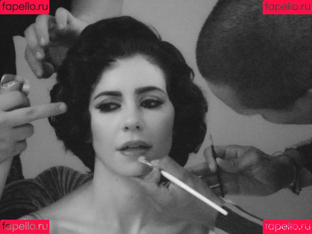 Marina Diamandis Onlyfans Photo Gallery 