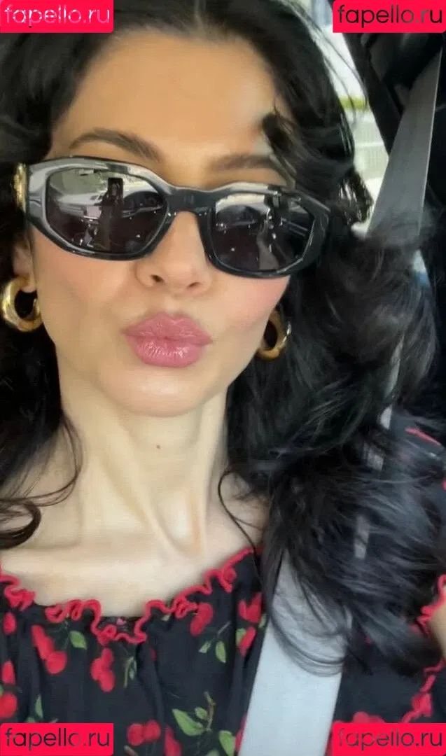 Marina Diamandis Onlyfans Photo Gallery 