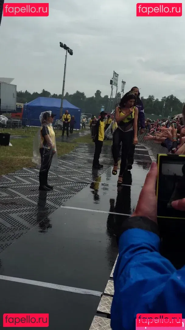 Marina Diamandis Onlyfans Photo Gallery 