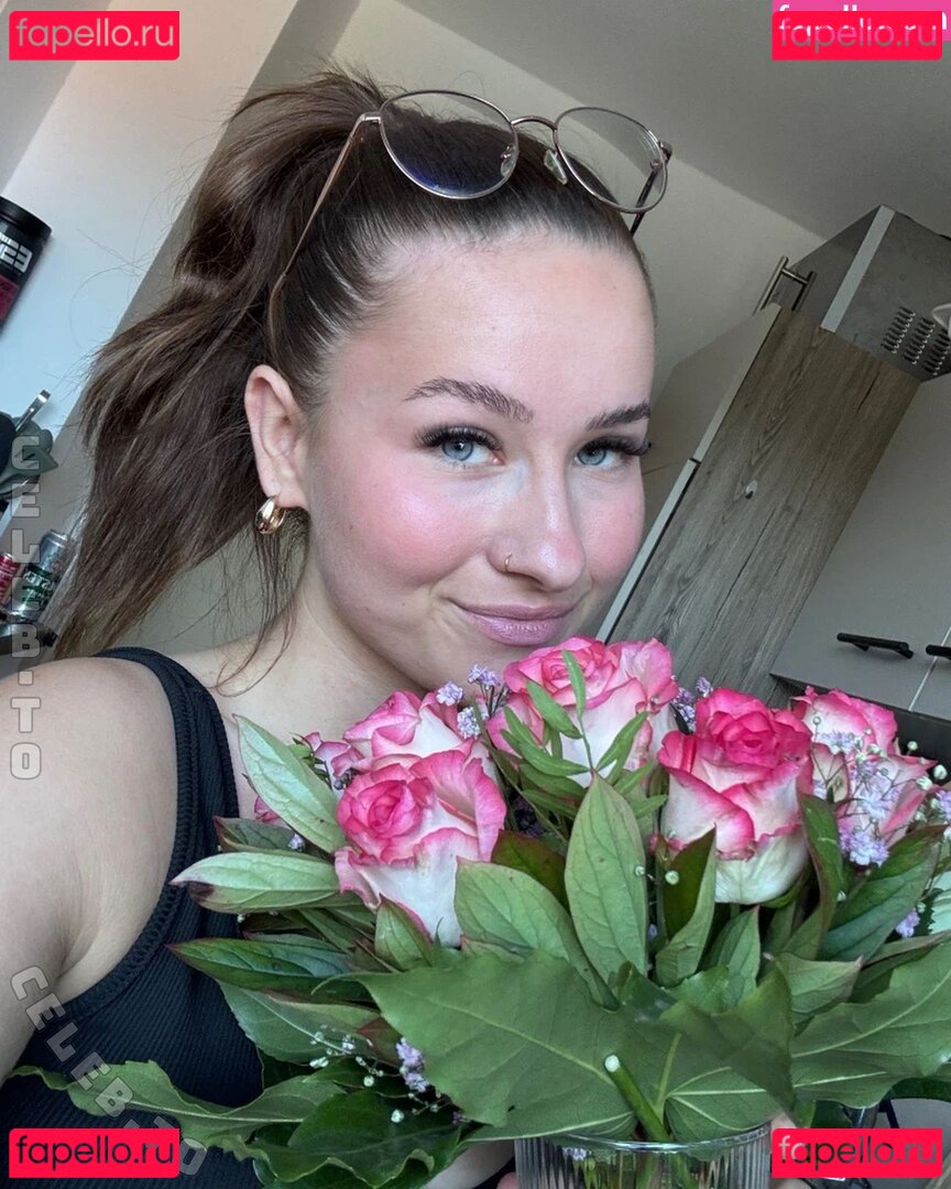 Mira Moon Nude Onlyfans Photo 6