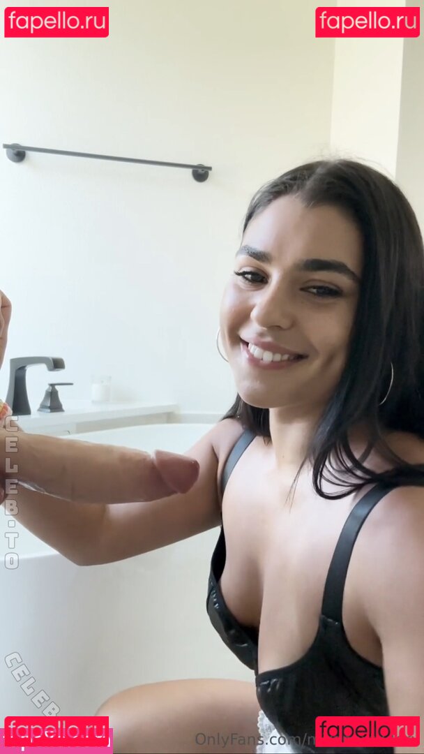 Miranextdoorx Nude Onlyfans Photo 3