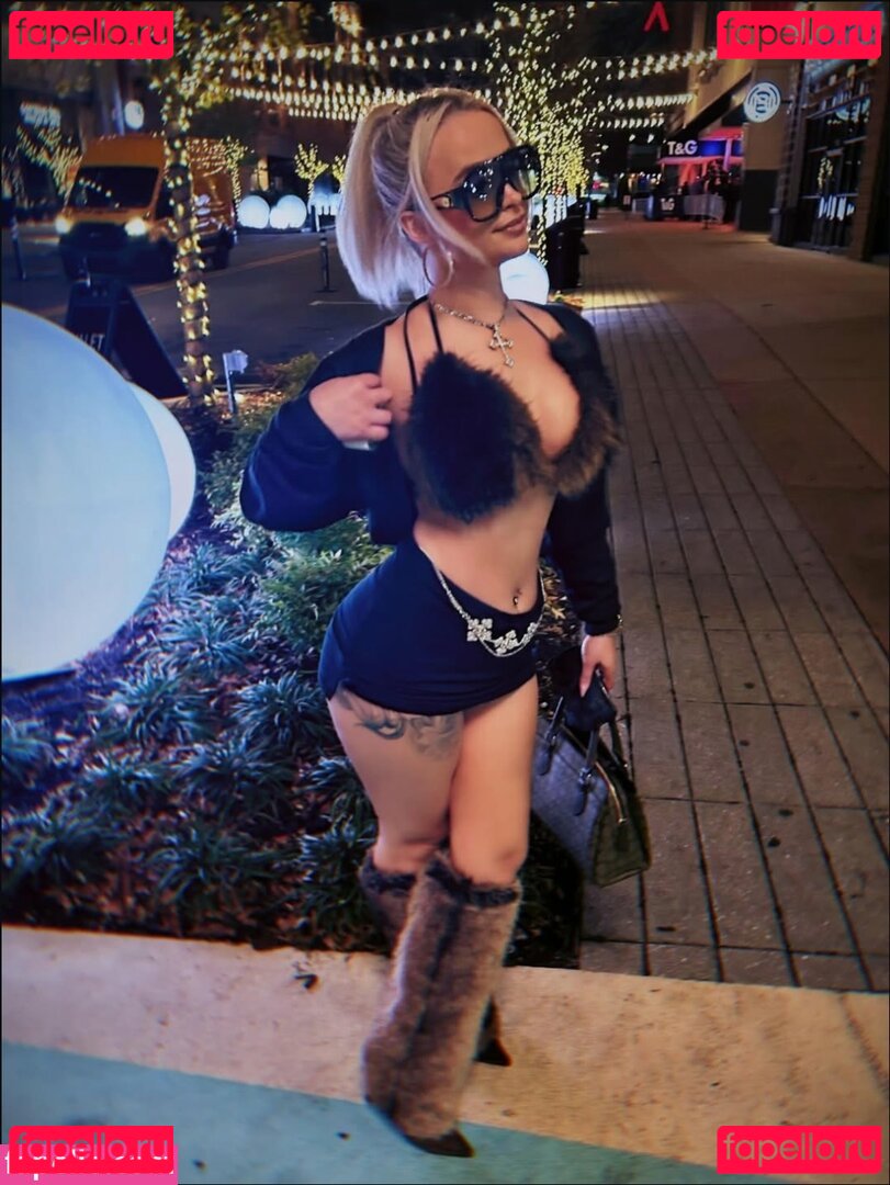 Lexi Hicks Nude Onlyfans Photo 5