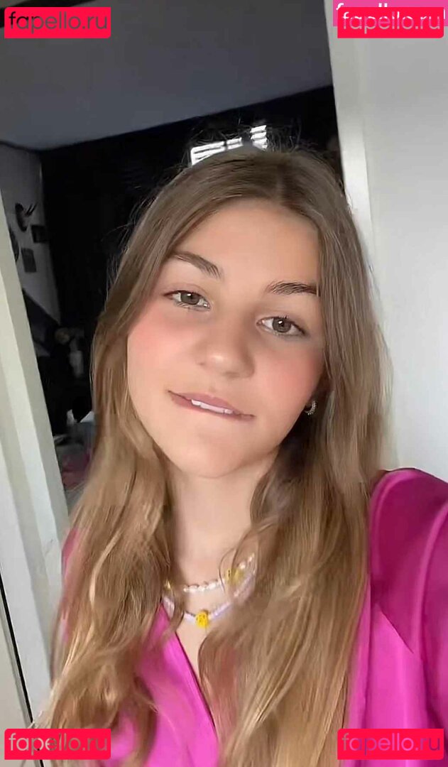 Senna Bellod Nude Onlyfans Photo 23