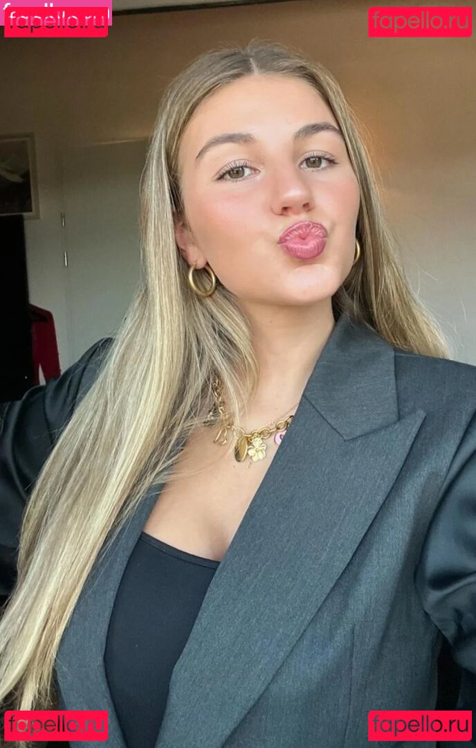 Senna Bellod Nude Onlyfans Photo 21
