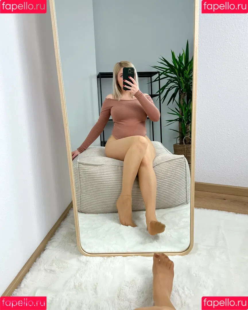 bellas_paws Onlyfans Photo Gallery 