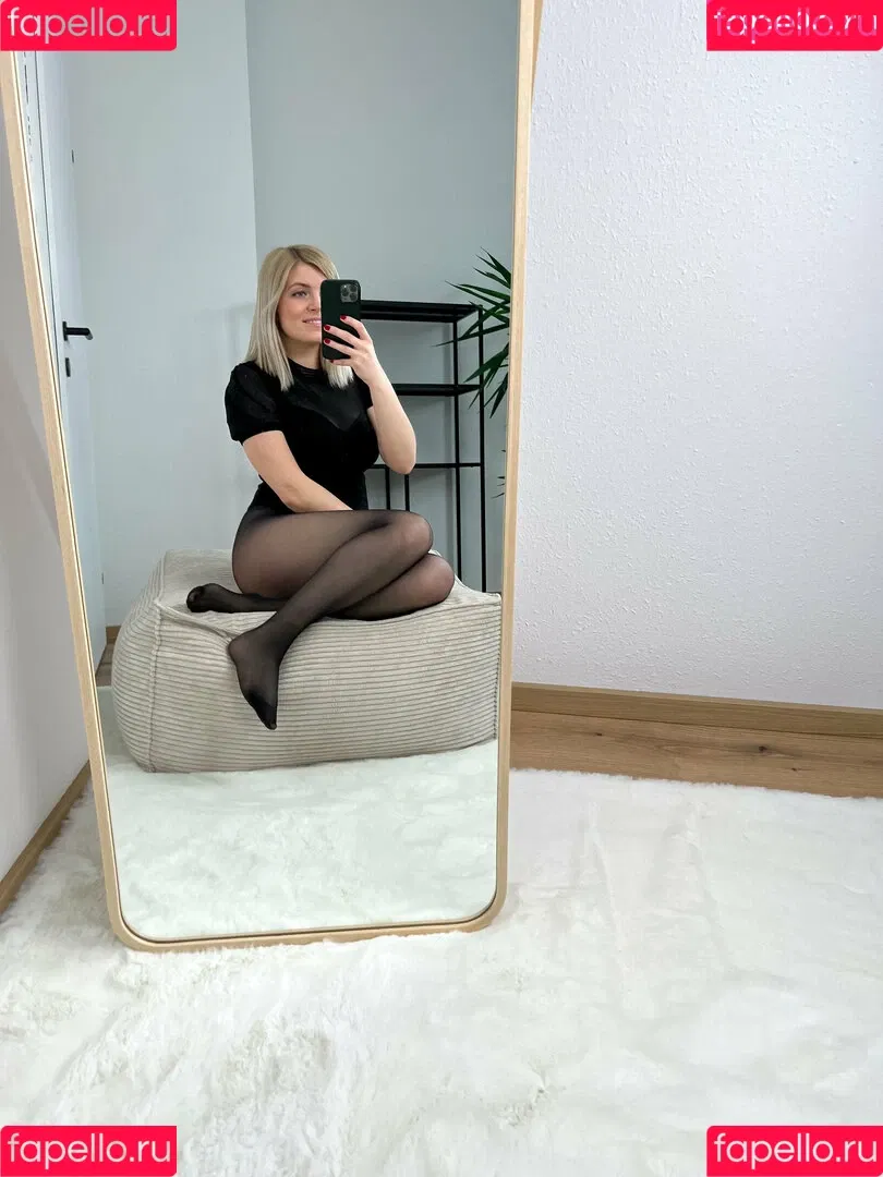 bellas_paws Onlyfans Photo Gallery 