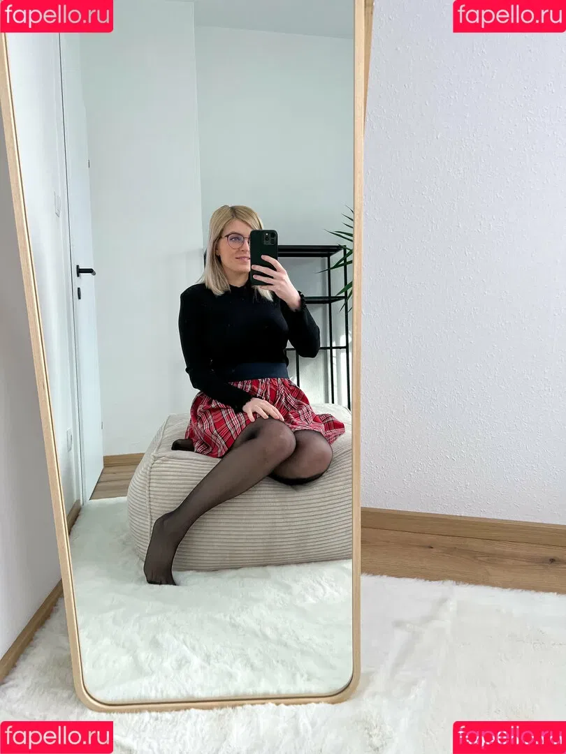 bellas_paws Onlyfans Photo Gallery 