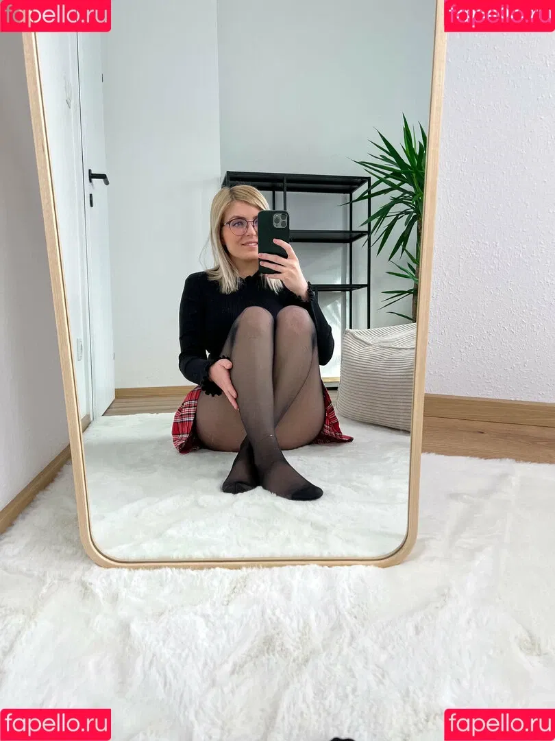 bellas_paws Onlyfans Photo Gallery 
