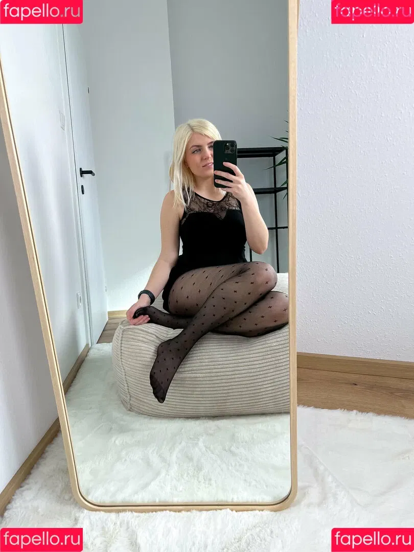 bellas_paws Onlyfans Photo Gallery 