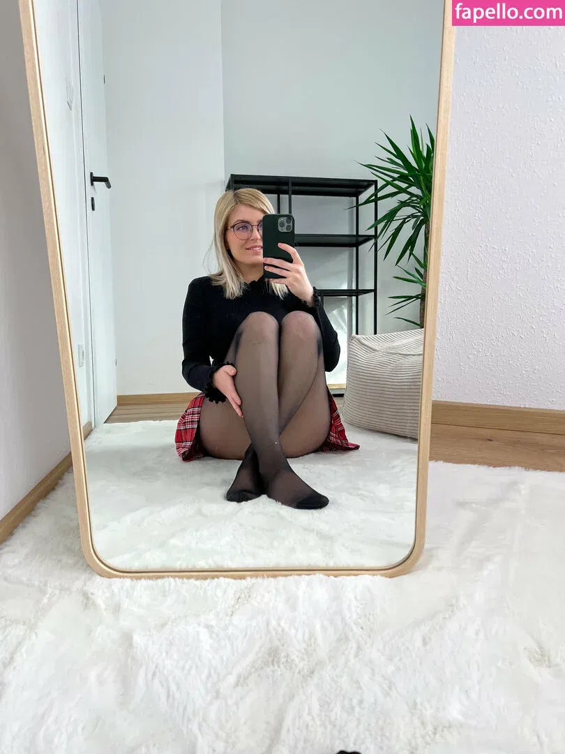 bellas_paws Onlyfans Photo Gallery 