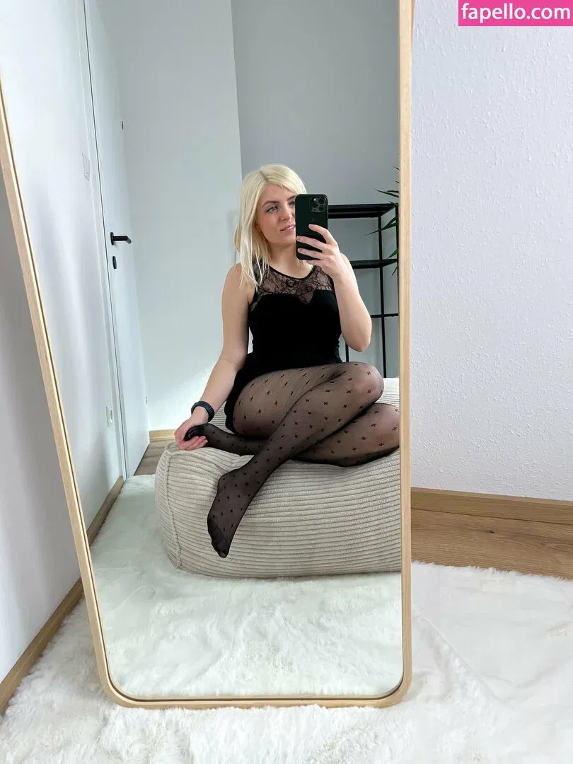 bellas_paws Onlyfans Photo Gallery 