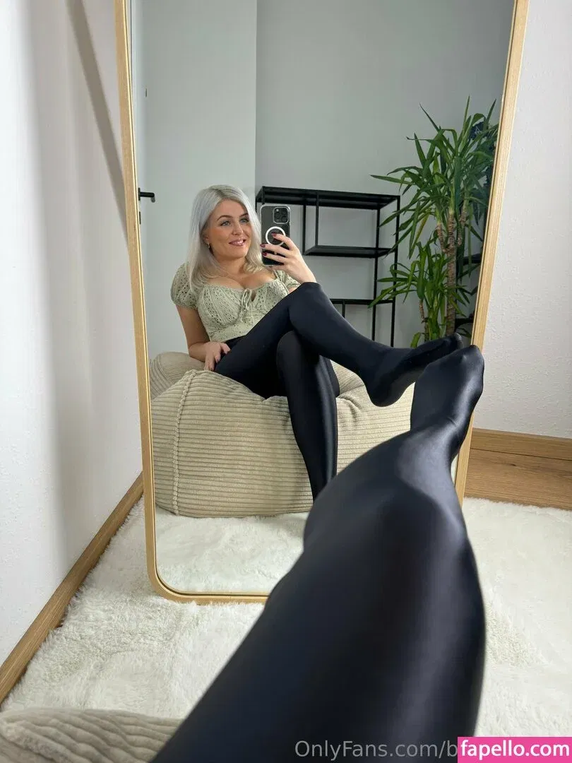 bellas_paws Onlyfans Photo Gallery 