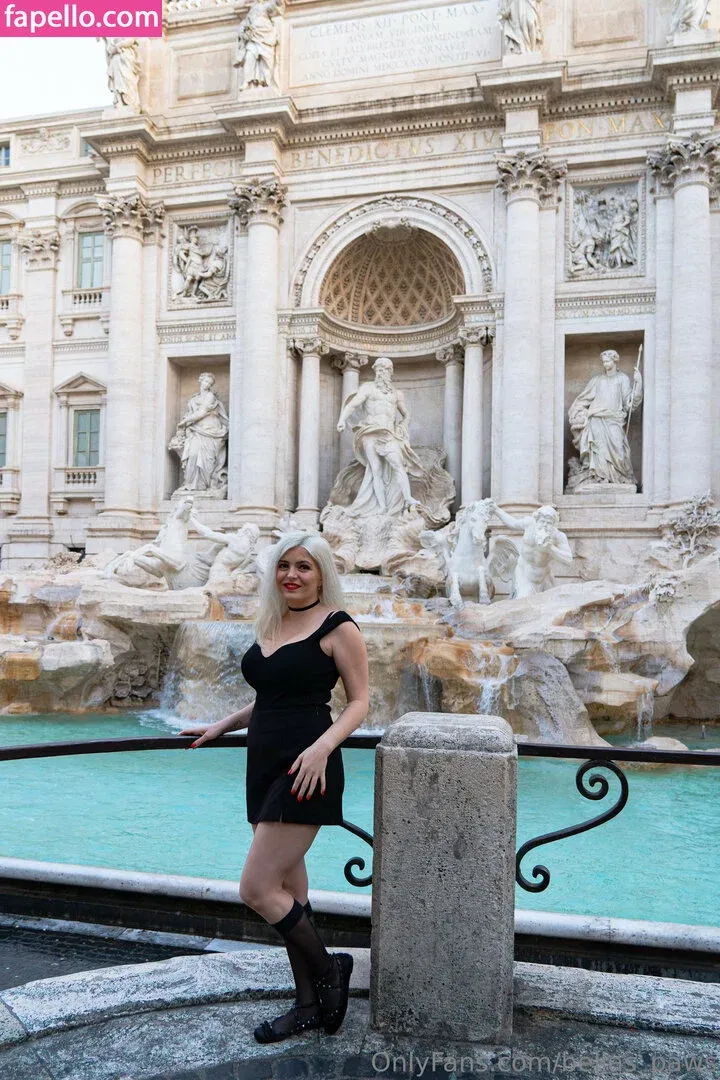 bellas_paws Onlyfans Photo Gallery 