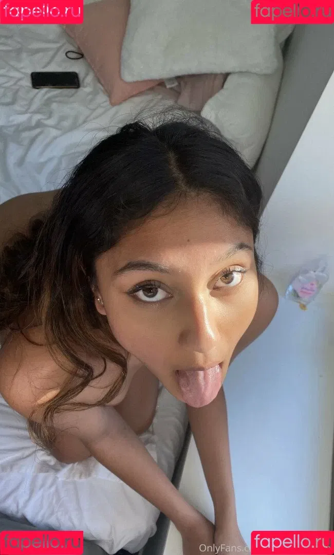 peachyneeshx Onlyfans Photo Gallery 