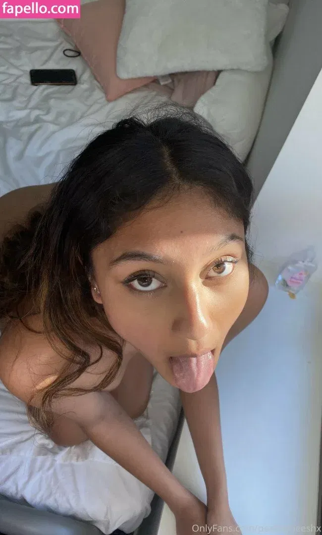 peachyneeshx Onlyfans Photo Gallery 