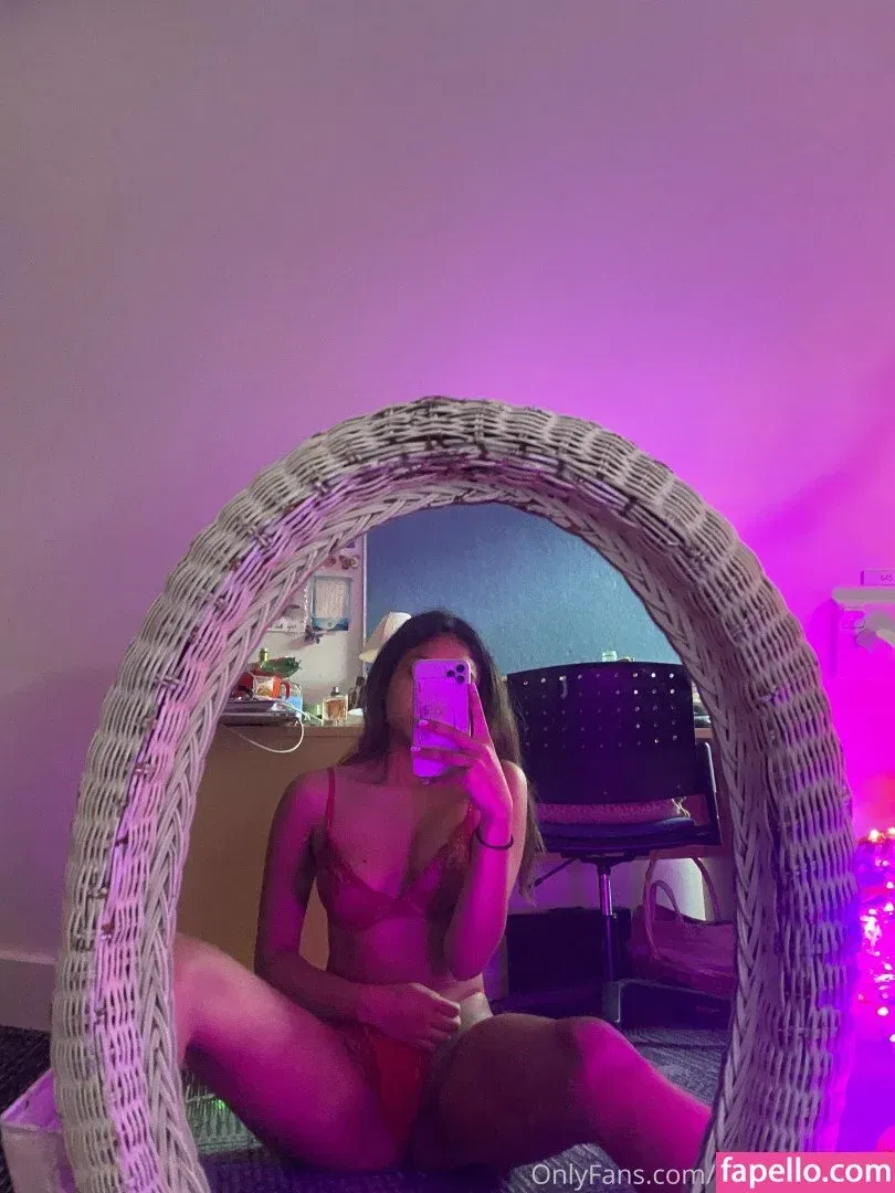 peachyneeshx Onlyfans Photo Gallery 