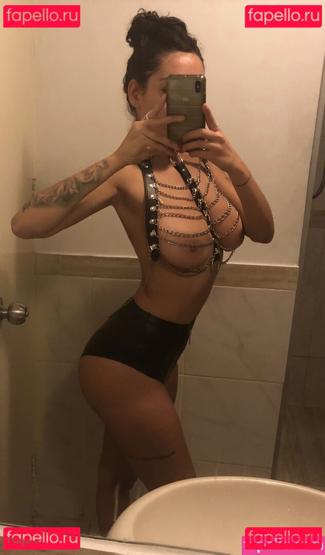 Travellingboobs Nude Onlyfans Photo 3