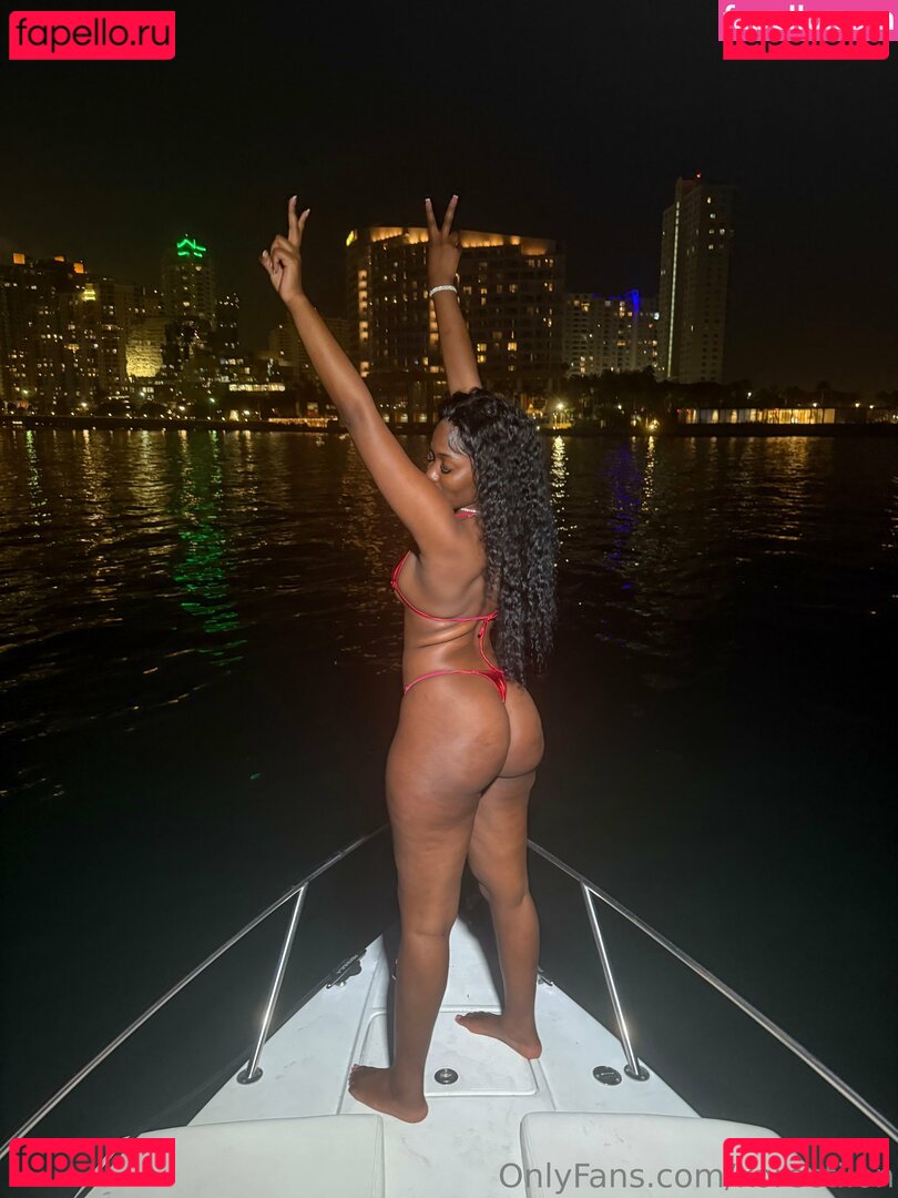 korectiion Nude Onlyfans Photo 42