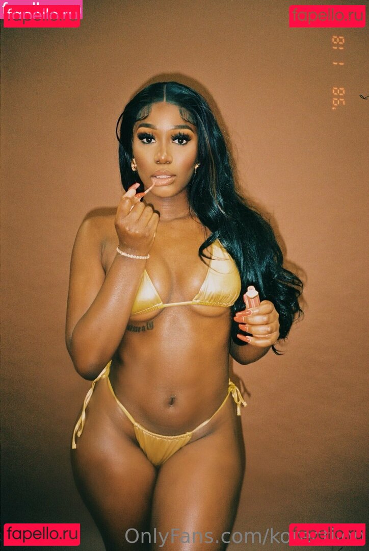 korectiion Nude Onlyfans Photo 38