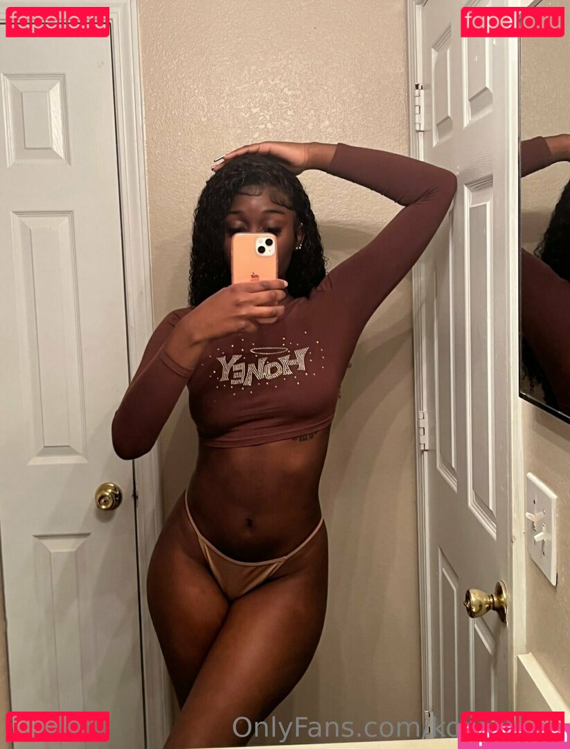 korectiion Nude Onlyfans Photo 34