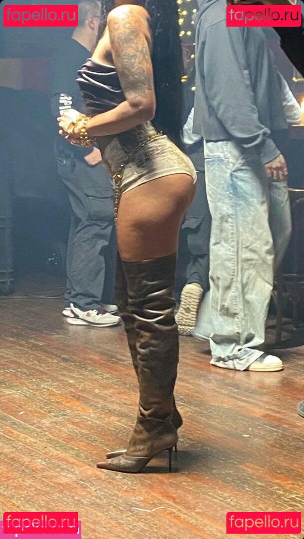 TiaCorine Nude Onlyfans Photo 12