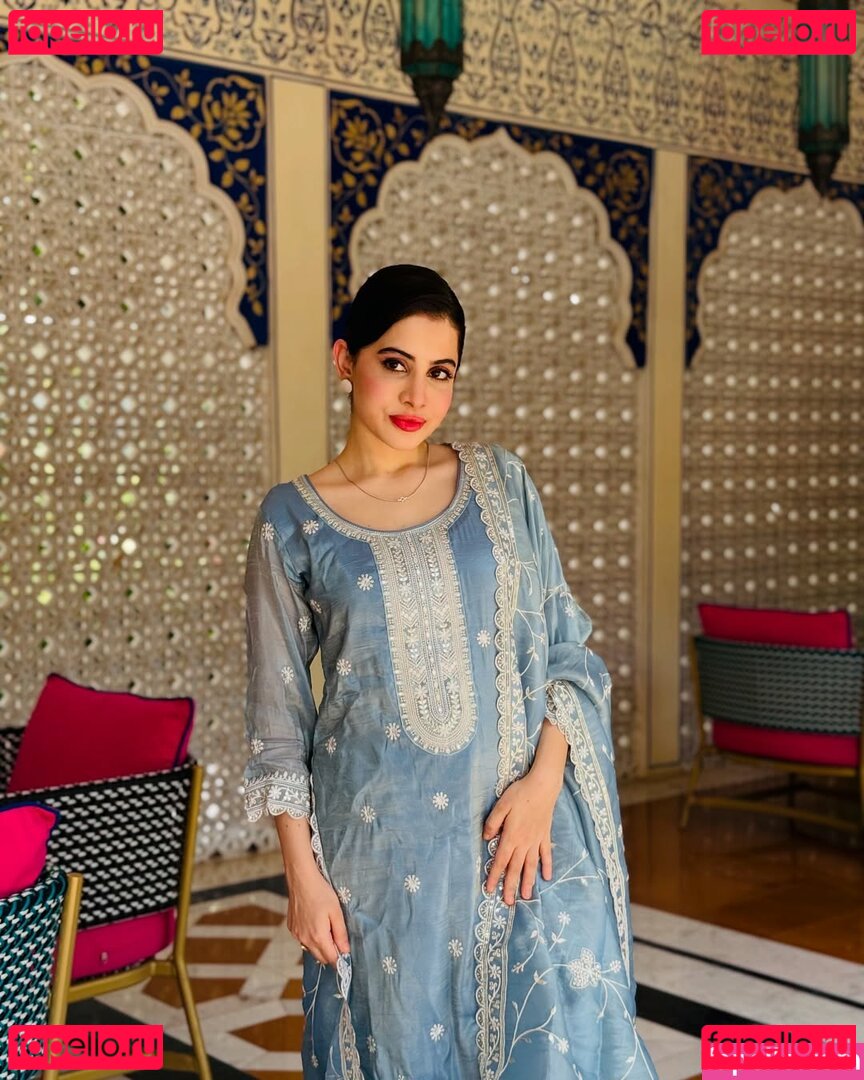 Urfi Javed Nude Onlyfans Photo 37