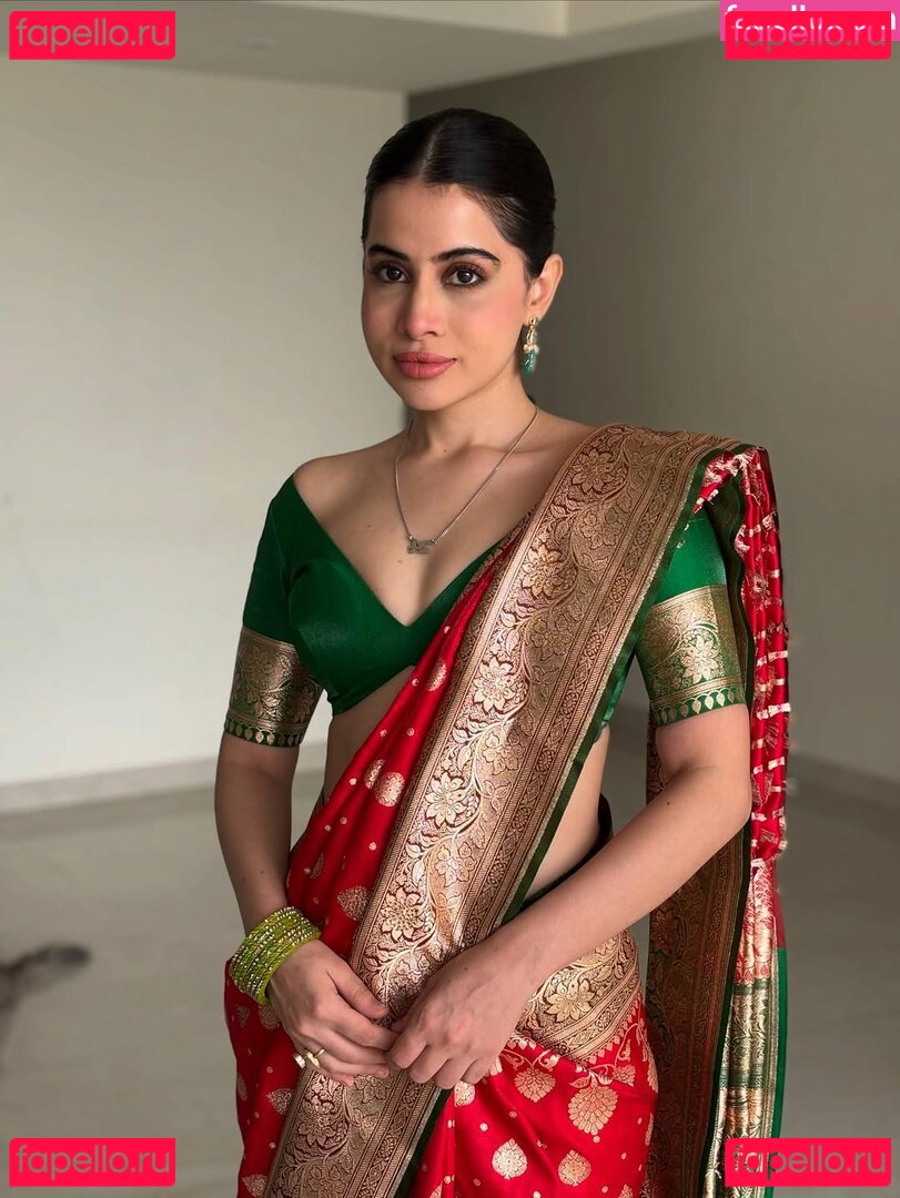 Urfi Javed Nude Onlyfans Photo 28