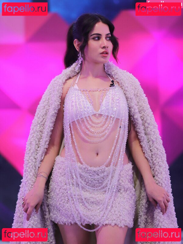 Urfi Javed Nude Onlyfans Photo 5