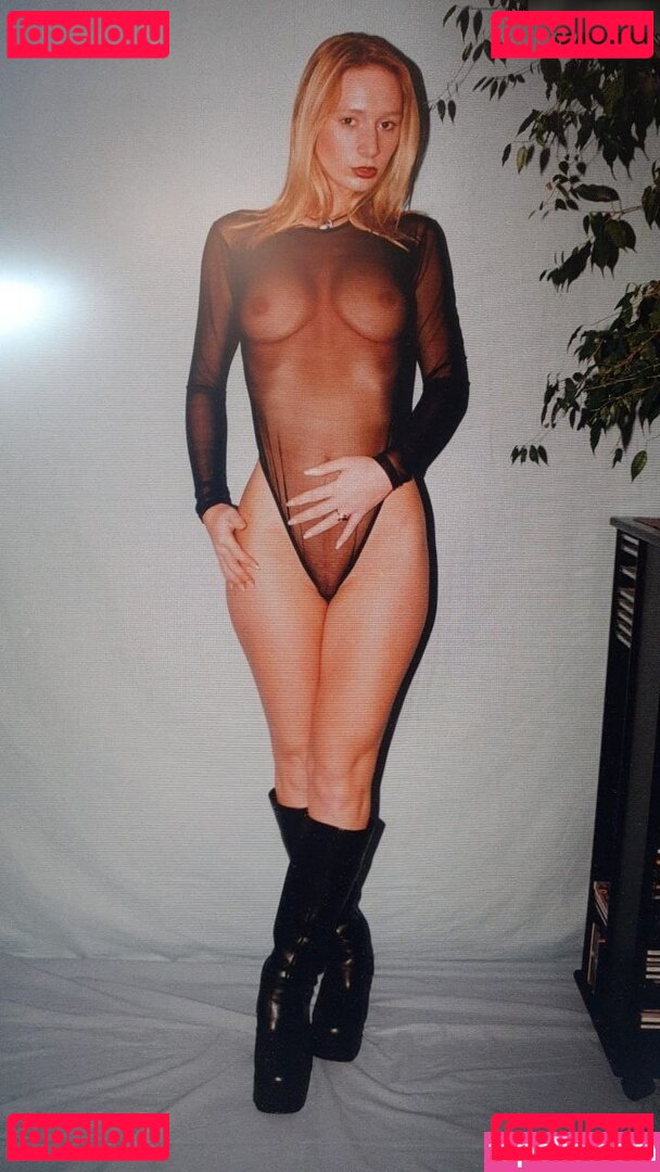 Tara Human Nude Onlyfans Photo 35