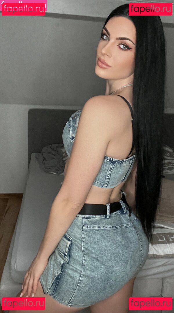 Jaqueline Neubauer Nude Onlyfans Photo 39