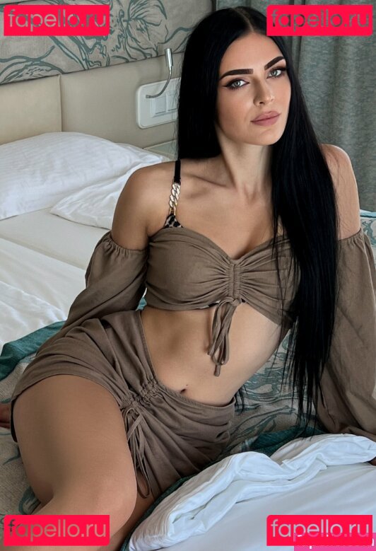 Jaqueline Neubauer Nude Onlyfans Photo 33