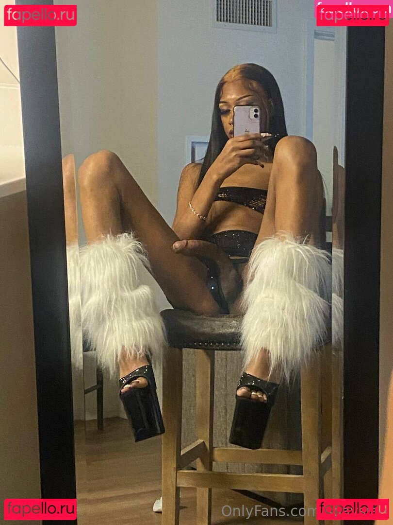 soaysian Nude Onlyfans Photo 9