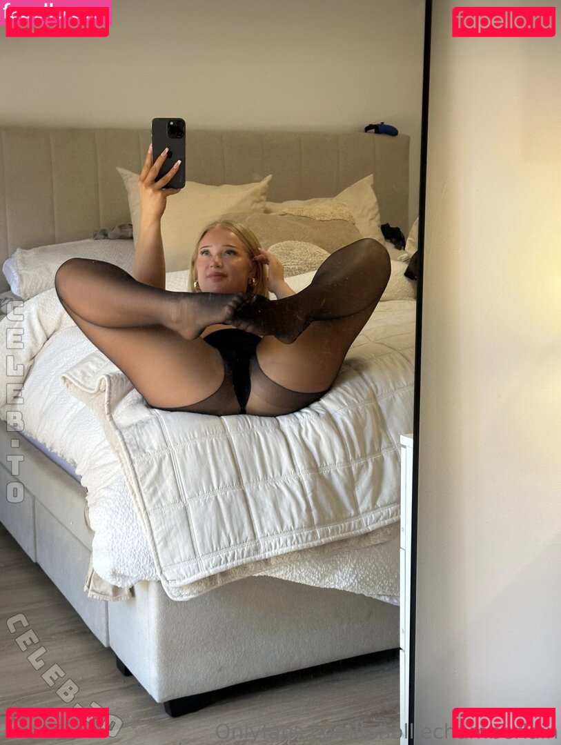 Hollie Chamberlain Nude Onlyfans Photo 11