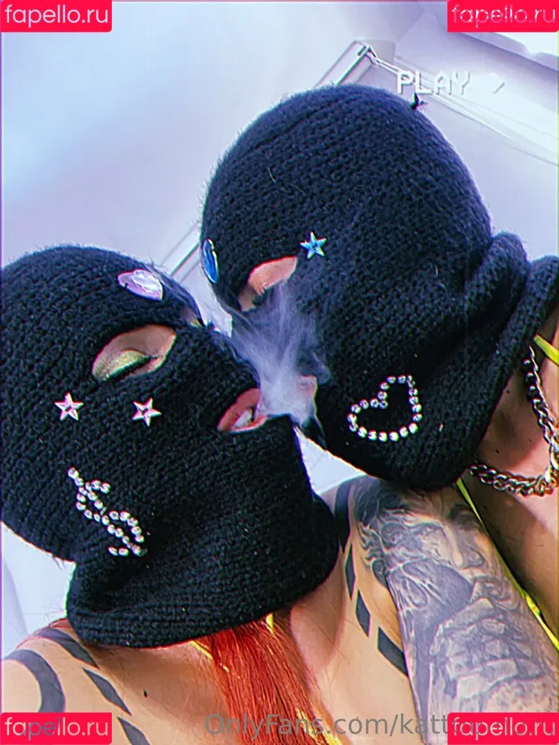 DElettraa Onlyfans Photo Gallery 