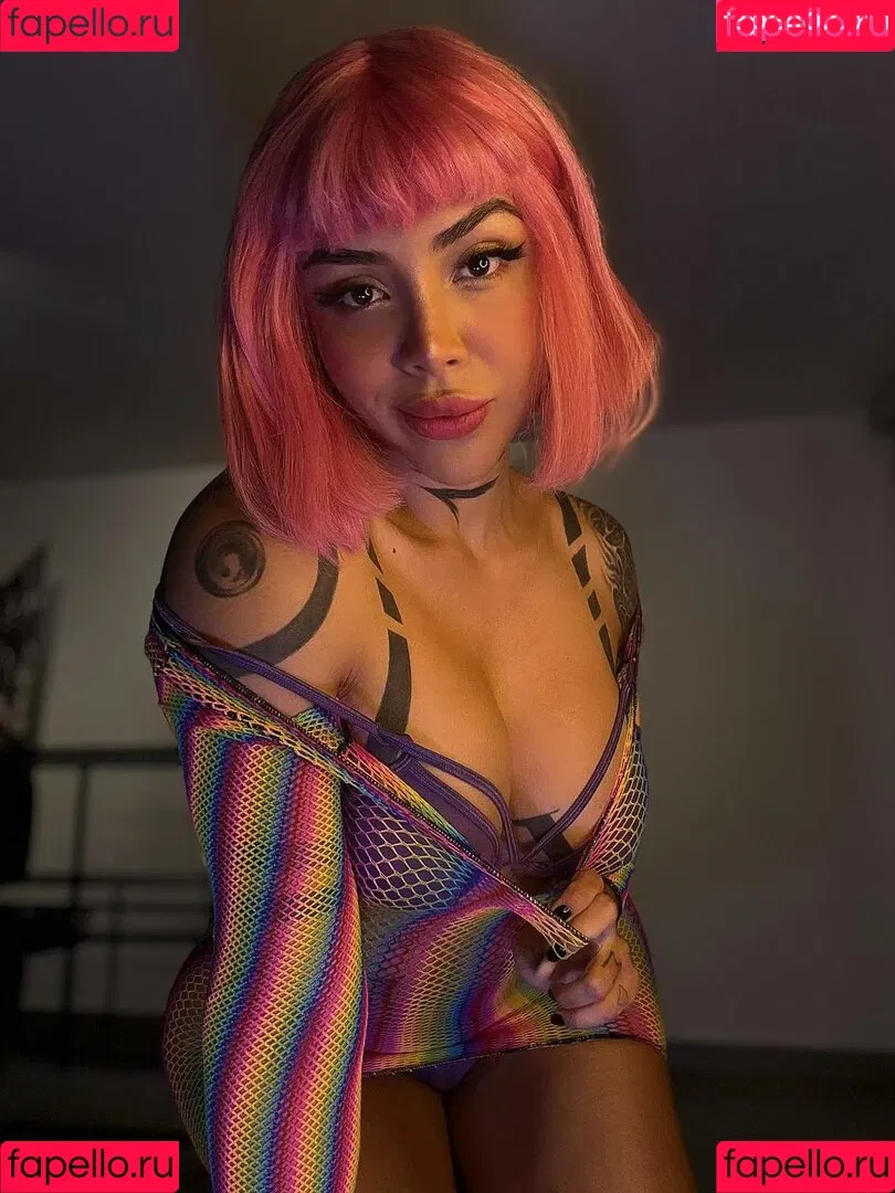 DElettraa Onlyfans Photo Gallery 