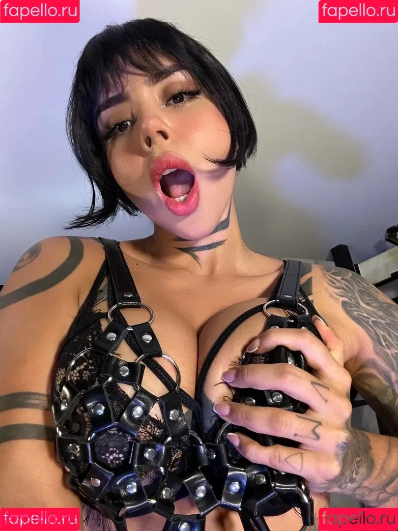 DElettraa Onlyfans Photo Gallery 