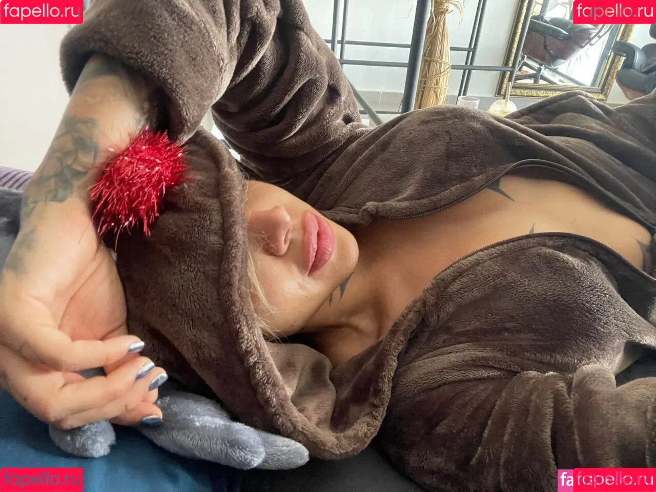 DElettraa Onlyfans Photo Gallery 