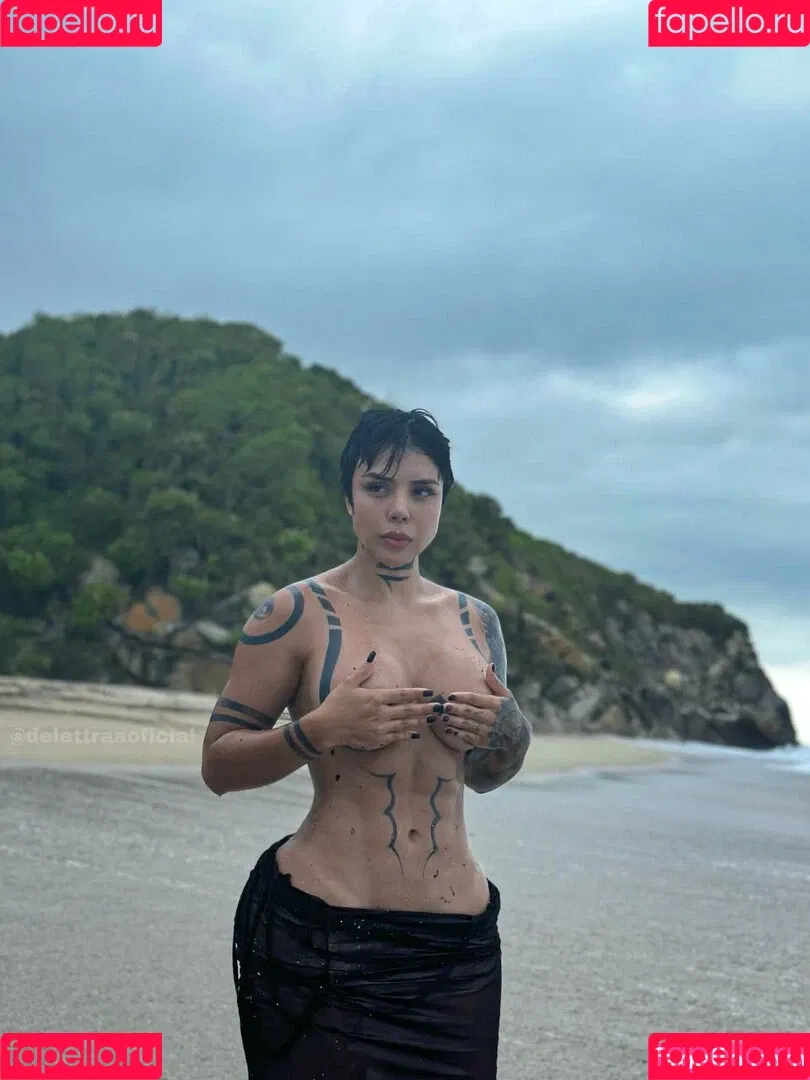 DElettraa Onlyfans Photo Gallery 