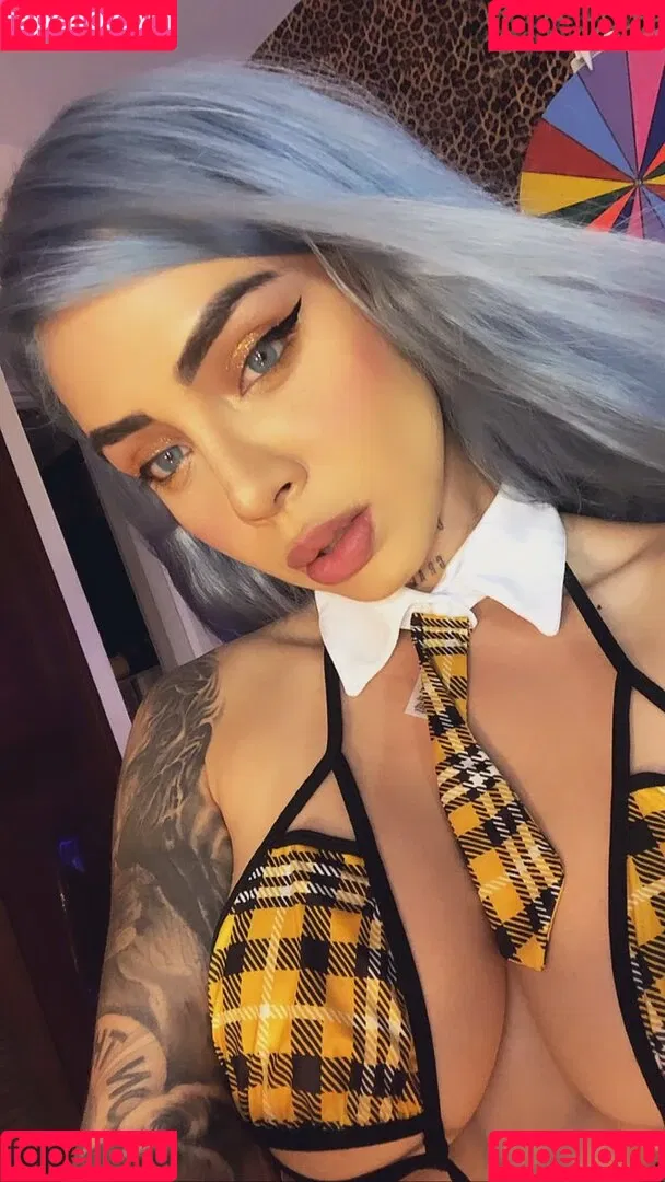 DElettraa Onlyfans Photo Gallery 
